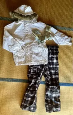 inchスノーボードウェアxs160170上下セット白黒モノトーン系スノボウエア