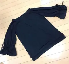 新品 ハッシュアッシュ HusHush リボンスリーブ 長袖カットソー ネイビーのサムネイル