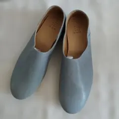 美品】que shoes キュー プレーン plain スリッポン L グレー - メルカリ
