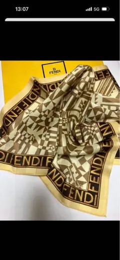 FENDI 幾何学模様 シルクスカーフ