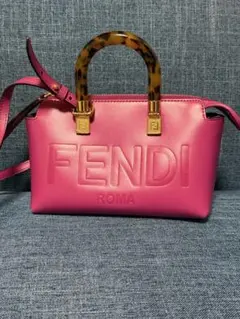 FENDI ROMA ショルダーバッグ ピンクのサムネイル