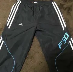 美品　adidas ハーフパンツ　膝下丈　160サイズ　サッカー　フットサル