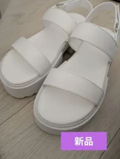 【新品】ホワイト プラットフォームサンダル バックストラップ　厚底