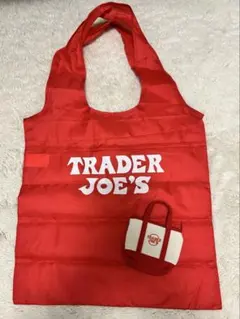 【美品】Trader Joe's エコバッグ 赤 マイクロトート収納ケース付きのサムネイル