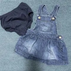 デニムサロペットとパンツセット