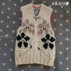 ベスト　ニット　フリース　アウター　アイボリー 花柄刺繍 ニットベスト