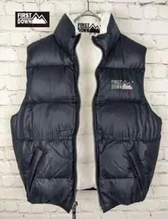 【FIRST DOWN】 ダウンベスト リバーシブル　ブラック×ホワイト【M】