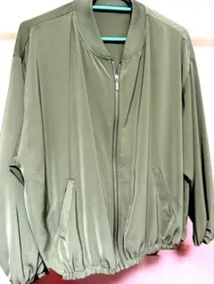 オリーブグリーン ジャンパー M