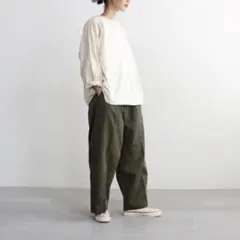 エテルニデドゥソワ soi-eリネン ベージュパンツ - メルカリ