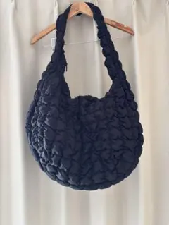 限定値下げ　COS オーバーサイズキルティングバッグ