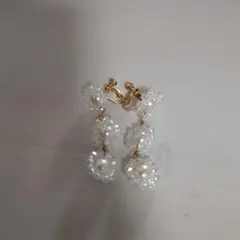 flower パール付きクリスタルイヤリングのサムネイル