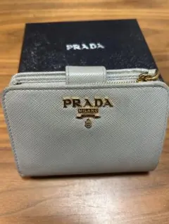 PRADA サフィアーノレザー 二つ折り財布 グレー バイカラー 金ロゴ