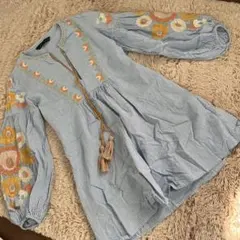 ZARA 刺繍ワンピース