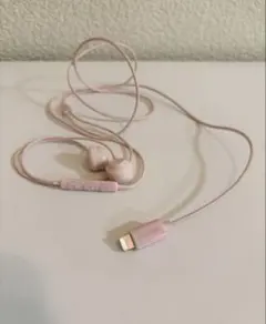 ピンク インイヤー型 Lightning イヤホン