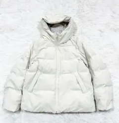 シームレスダウンパーカ オフホワイト ナチュラル Mサイズ