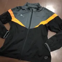 PUMAプーマ　上着　薄手　長袖140サイズ　黒グレーオレンジ　翌日発送可能