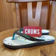 完売品！CHUMS レディース　ビーチサンダル マルチカラーのサムネイル