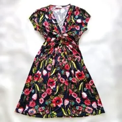 美品 FIFILLES Paris ブラック レッド 花柄 ツイストワンピース