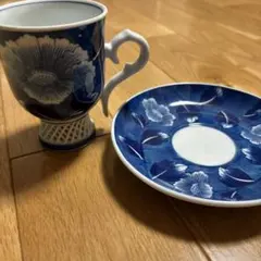 有田焼　琴峰作 　青白花柄 カップ・ソーサー