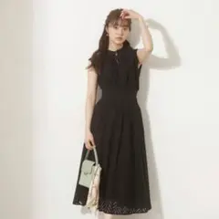 プロポーションボディドレッシング　フリルブラウスとスカートセット