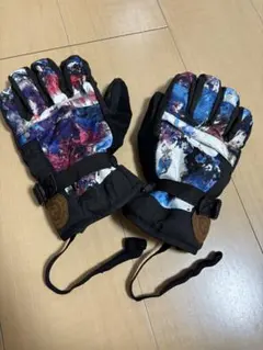 Item thumbnail for item 2dae6263-21eb-4e89-9578-30420e1de63f