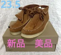 新品•未使用　クラークス　ワラビー　ブラウン スエード ステッチ　23.5㎝