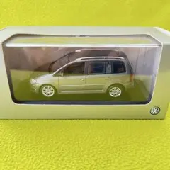 ●Volkswagen Touran●ミニカー●フォルクスワーゲン トゥーランのサムネイル