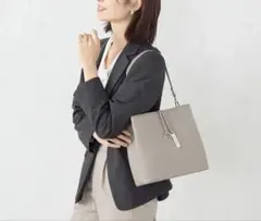 美品！ MONO COMME CA ロゴプレートミニバッグ　値下げ中