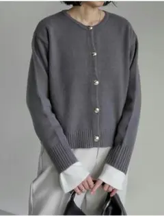 リエディ　金ボタンカーディガン　グレー