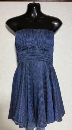 ネイビードット柄ストラップレスドレス