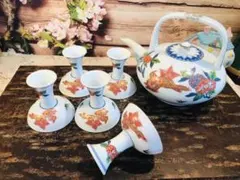 有田焼　西山　陶器製 屠蘇器セット 急須と杯5個付き 花柄デザイン