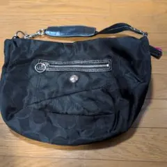再再値下げ　COACH ショルダーバッグ 黒　新品のサムネイル