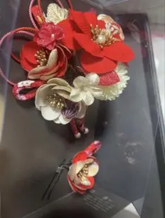 ちりめんつまみ細工髪飾り赤和装色打褂 振袖 結婚式　卒業式　成人式七五三 前撮り