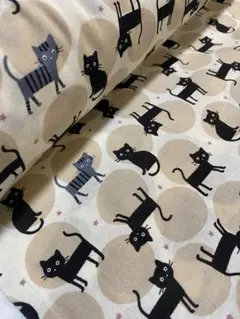 2m 日本製　猫柄　シーチング　ベージュ　生地