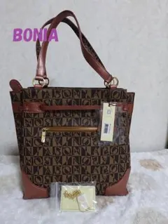 新品☆タグ付き　BONIA　トートバッグ　総ロゴ