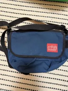 マンハッタン　ネイビー ショルダーバッグ 内ポケット付き