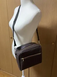 高見えダークブラウン 編み込みデザイン ショルダーバッグ　斜め掛け　ハンドメイド