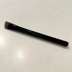ADDICTIONアイブロウブラシのサムネイル