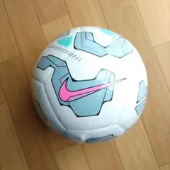 ナイキサッカーボール4号球　新品未使用のサムネイル
