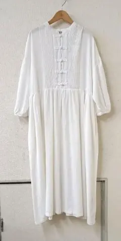 セール◆Dgy◆チャイナボタンワンピース　オフ　Mサイズ