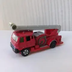トミカギフト　特別出動　ハイパーレスキュー隊　高所放水車　いすゞシュノーケルのサムネイル