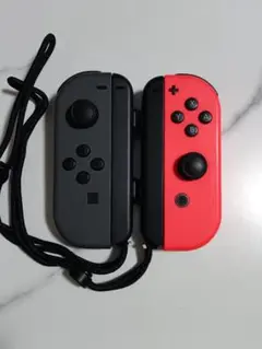 任天堂スイッチ　ジョイコン　Joy-Con 左右セット　動作OK　ストラップ付き
