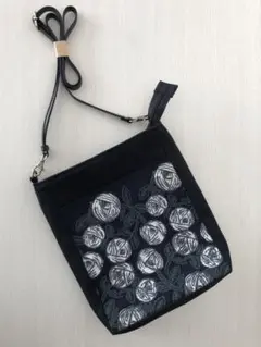 ハンドメイド　ショルダーバッグ　ポシェット　ミナペルホネン　rosy