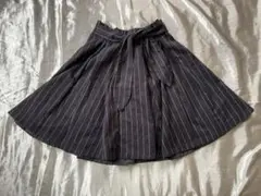 フレアスカート 黒と白のストライプ