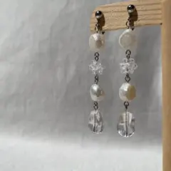 淡水パールとクリアの4連イヤリング