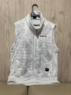 Oakley ホワイト ベスト