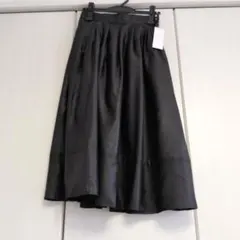 30%オフ！エニィスィス　洗えるシアーチンツタック スカート　新品タグ付き