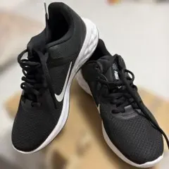 【新品・未使用】Nike ブラック スニーカー