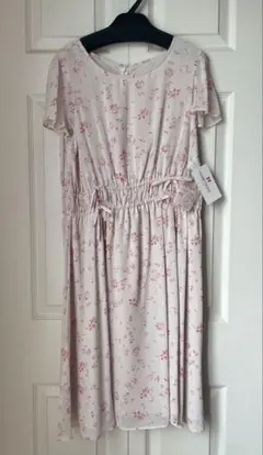 タグ付き未使用品　ギャラリービスコンティ 花柄ワンピース