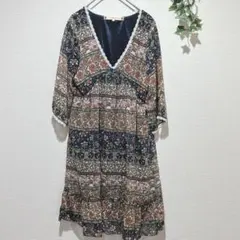 【ピンクアドベ】花柄Vネックチュニック 五分袖　レース　総柄　Mサイズ